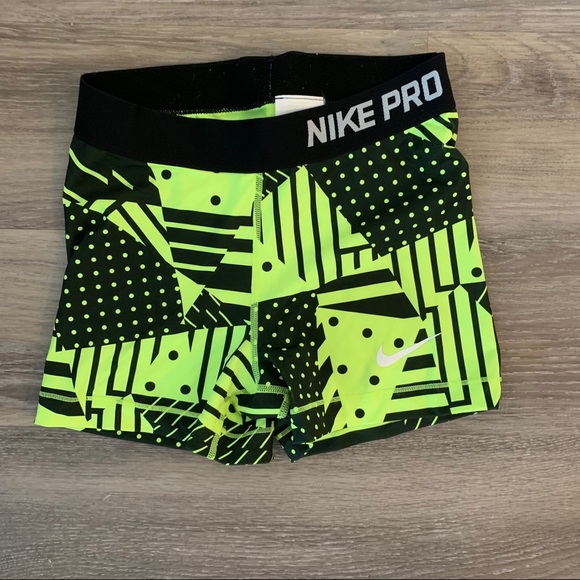 patterned nike pros